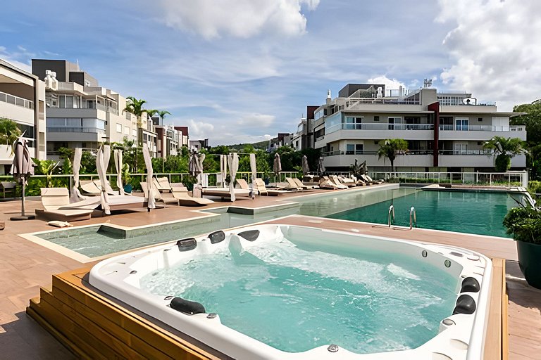 Thai Home: Aconchego, piscina aquecida, frente mar