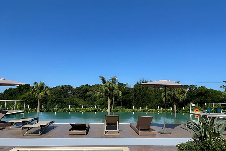 Thai Home: Aconchego, piscina aquecida, frente mar