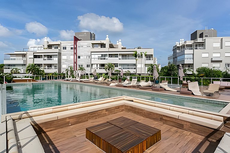Thai Home: Aconchego, piscina aquecida, frente mar