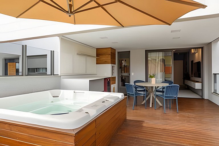 Pé na areia, jacuzzi privativa e rota das baleias