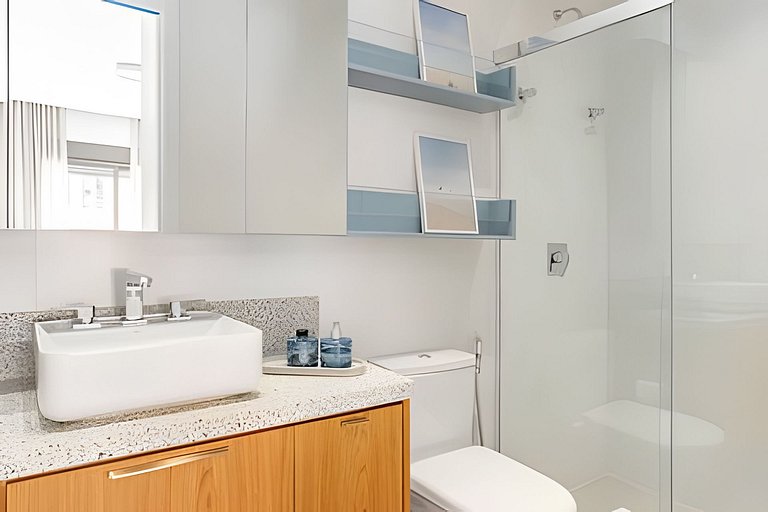 Pé na areia, jacuzzi privativa e rota das baleias