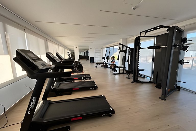 Pé na areia, jacuzzi privativa e rota das baleias