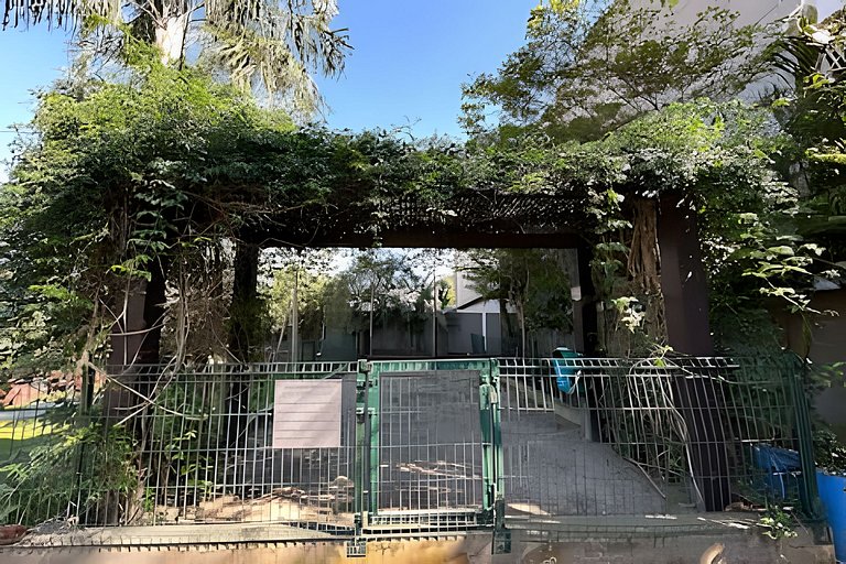 Swami: condomínio clube, lazer, pertinho da praia