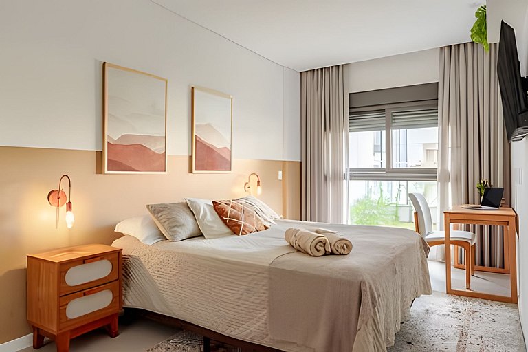 Garden fabuloso, jacuzzi privativa, pé na areia