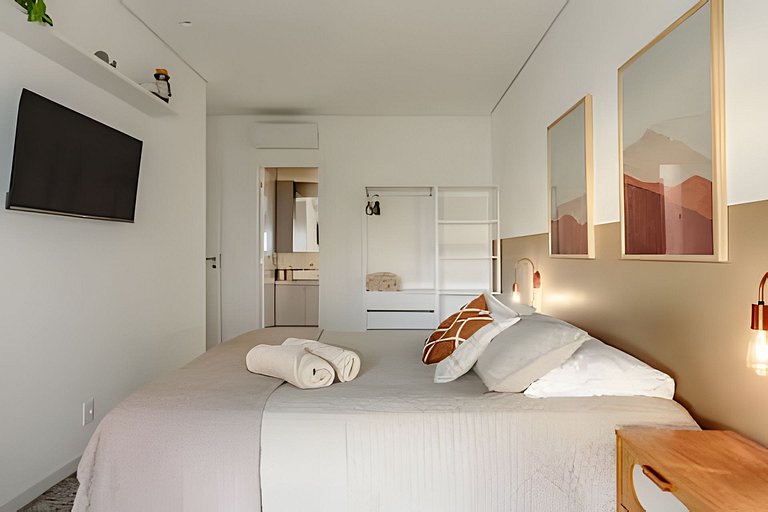 Garden fabuloso, jacuzzi privativa, pé na areia