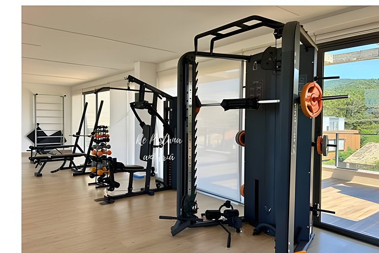 Garden fabuloso, jacuzzi privativa, pé na areia