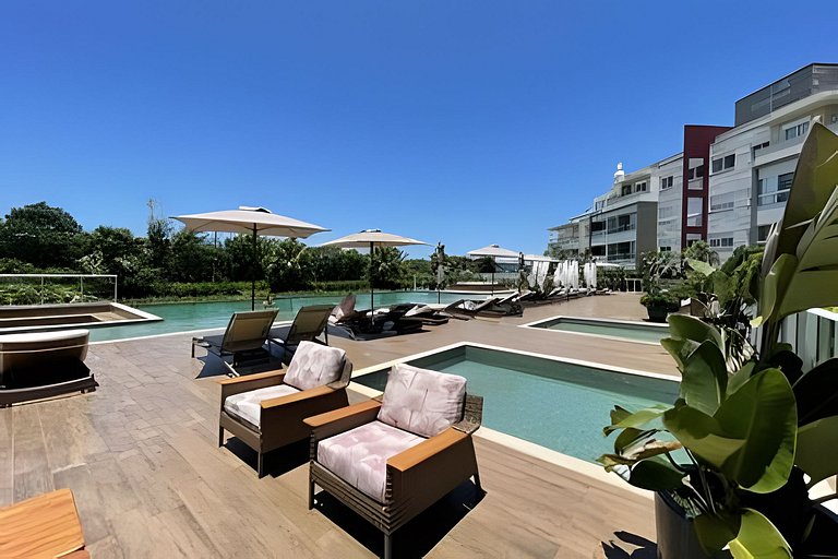Luxo: Cobertura com Jacuzzi, Vista Ilha Campeche