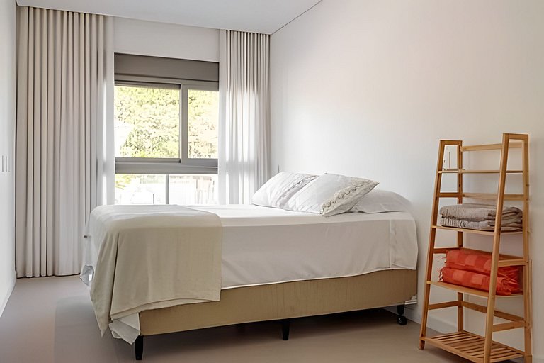 Iconic: Pé areia, 2 quartos, completo, minimalista