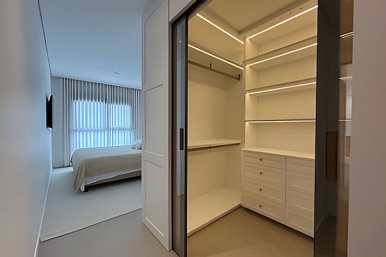 Iconic: Pé areia, 2 quartos, completo, minimalista